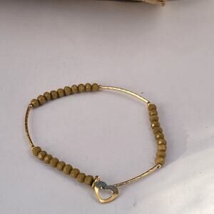 Vintage beaded bracelet gold tone heart charm minimalist 1990s jewelry